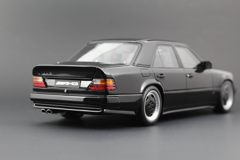 Illustration for article titled Radcast: AMG 300 E 5.6L Hammer